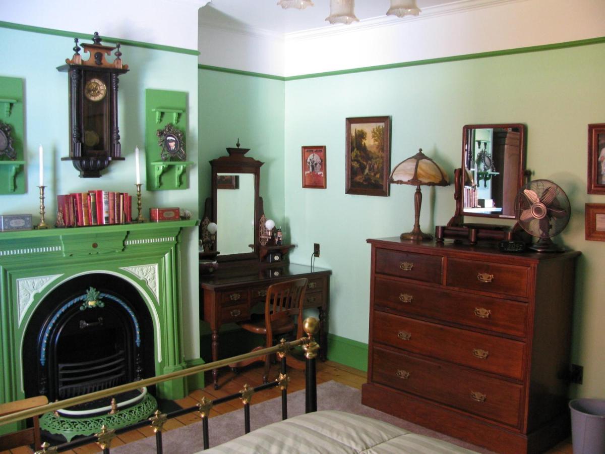 Gower Manor Historic Bed & Breakfast Сент-Джонс Экстерьер фото